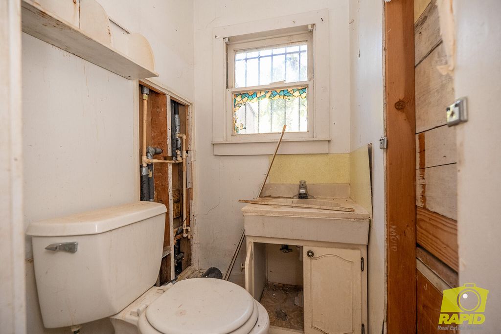 Image 15 of property listing at 1905 Ben Ficklin Road, San Angelo, TX 76903