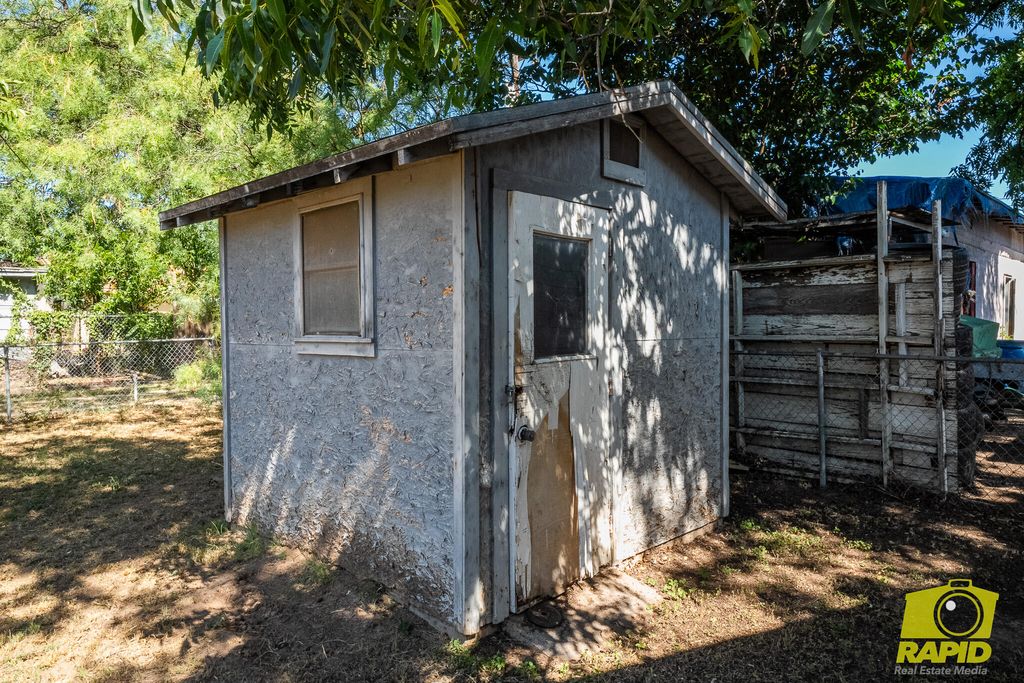 Image 18 of property listing at 1905 Ben Ficklin Road, San Angelo, TX 76903