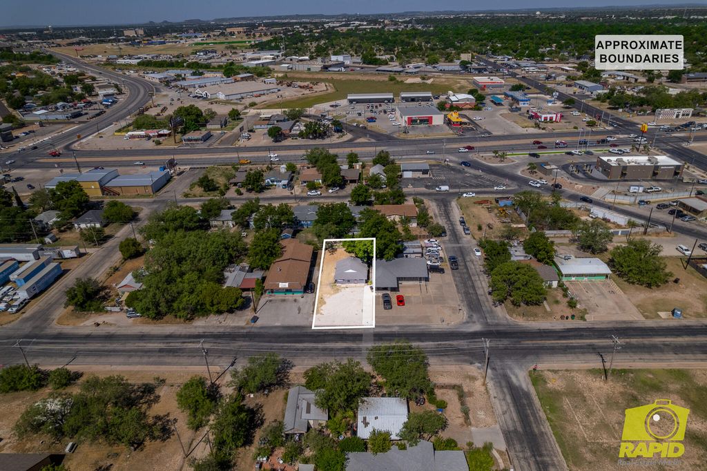 Image 2 of property listing at 1905 Ben Ficklin Road, San Angelo, TX 76903