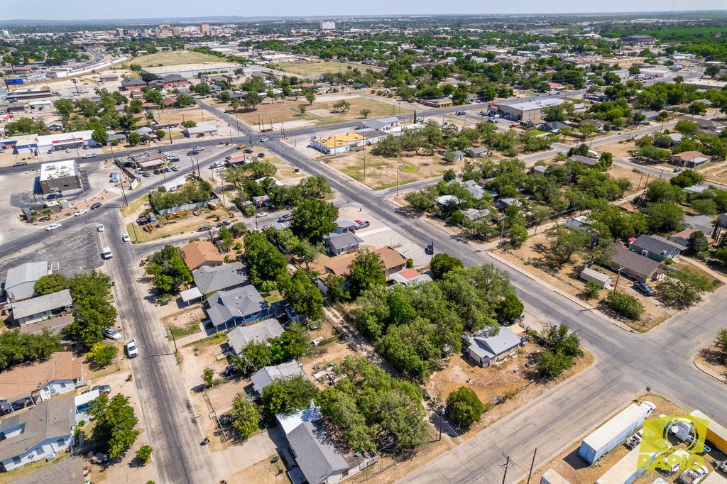 Image 24 of property listing at 1905 Ben Ficklin Road, San Angelo, TX 76903