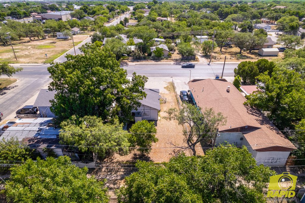 Image 26 of property listing at 1905 Ben Ficklin Road, San Angelo, TX 76903