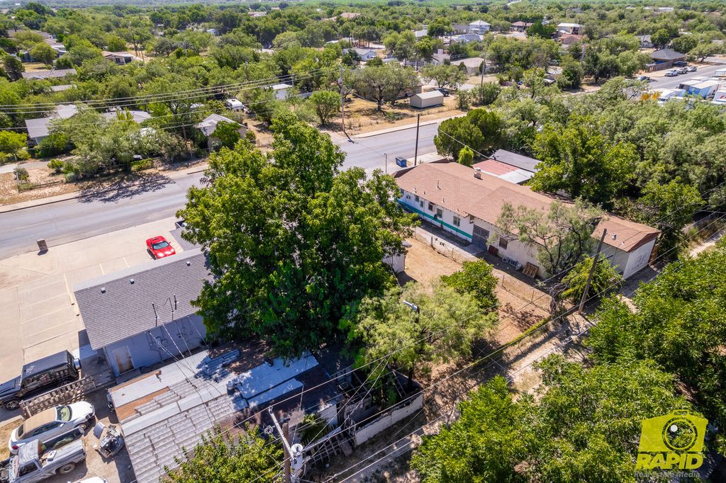 Image 27 of property listing at 1905 Ben Ficklin Road, San Angelo, TX 76903