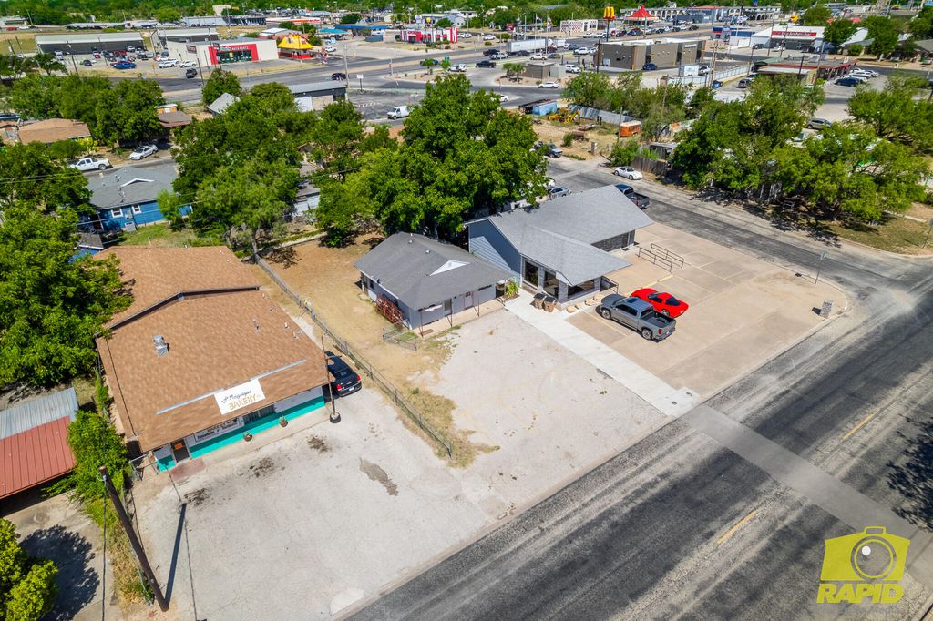 Image 30 of property listing at 1905 Ben Ficklin Road, San Angelo, TX 76903