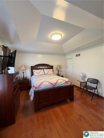 222 North Oak Street, Freemansburg Boro, PA 18017