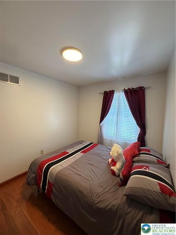 222 North Oak Street, Freemansburg Boro, PA 18017