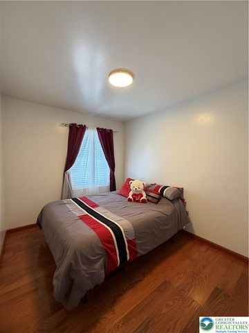 222 North Oak Street, Freemansburg Boro, PA 18017