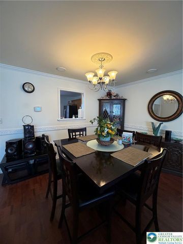222 North Oak Street, Freemansburg Boro, PA 18017