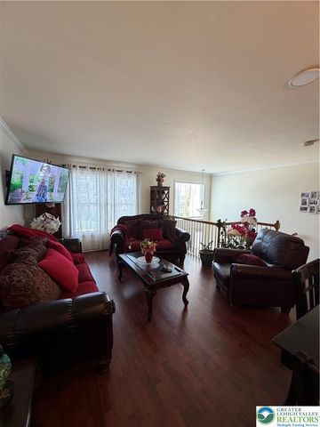 222 North Oak Street, Freemansburg Boro, PA 18017