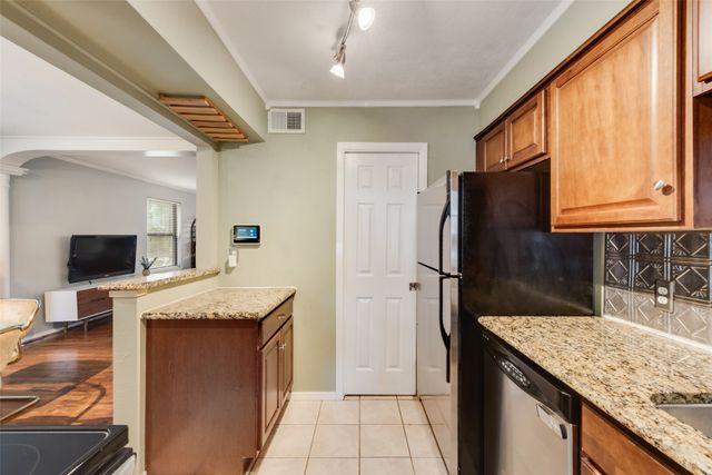 4930 N Hall Street B, Dallas, TX 75235