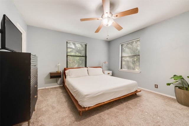 4930 N Hall Street B, Dallas, TX 75235