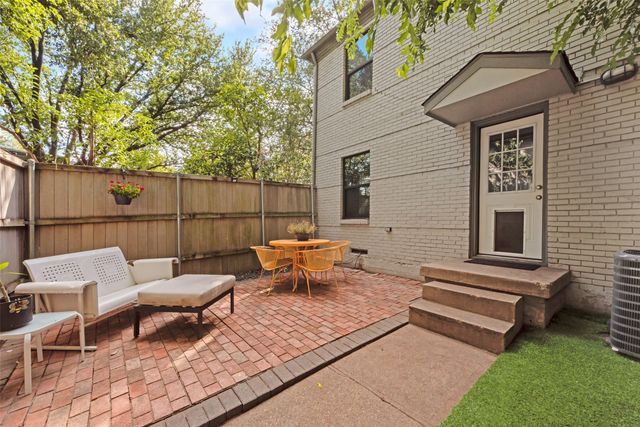 4930 N Hall Street B, Dallas, TX 75235