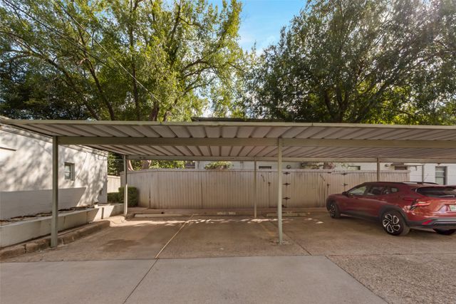 4930 N Hall Street B, Dallas, TX 75235