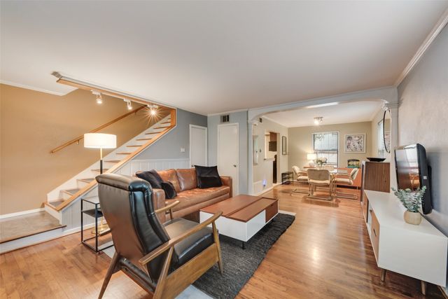 4930 N Hall Street B, Dallas, TX 75235
