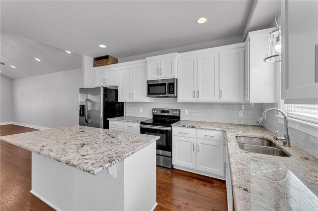 2001 S Florida Way, Fayetteville, AR 72701