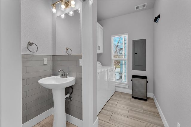 2001 S Florida Way, Fayetteville, AR 72701