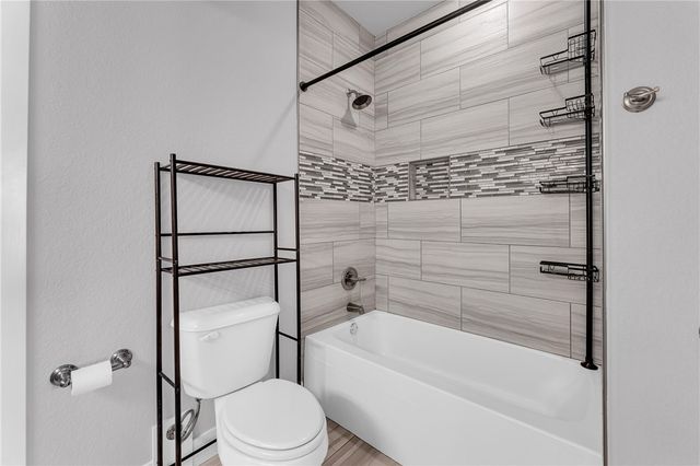 2001 S Florida Way, Fayetteville, AR 72701