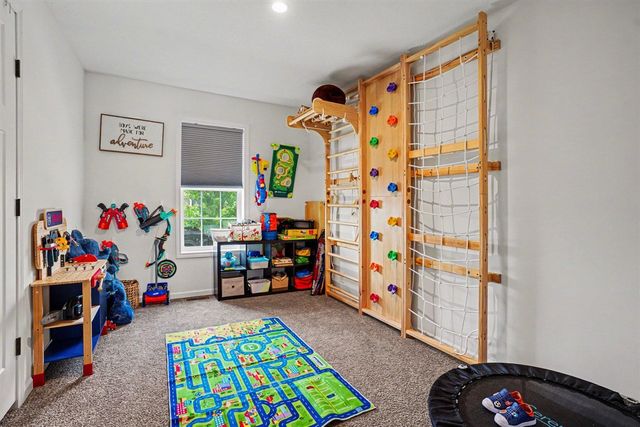 6420 Suffield Lane, Kalamazoo, MI 49009