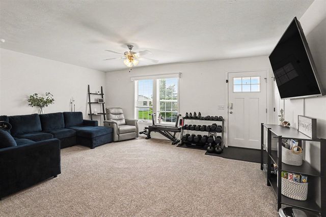 6420 Suffield Lane, Kalamazoo, MI 49009
