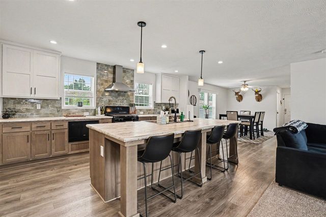 6420 Suffield Lane, Kalamazoo, MI 49009