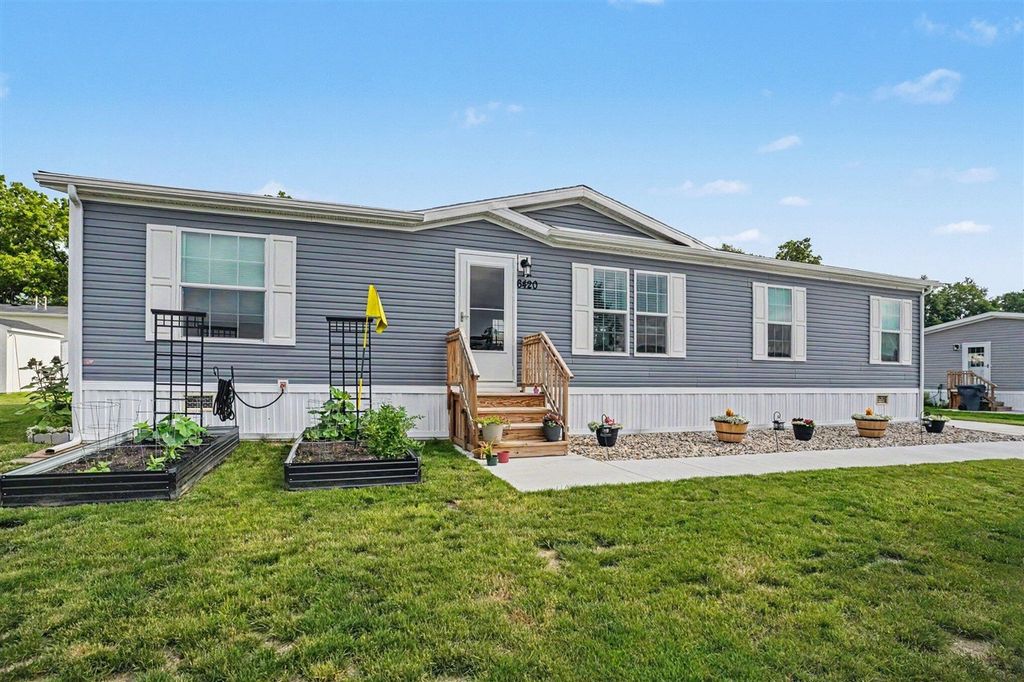 6420 Suffield Lane, Kalamazoo, MI 49009