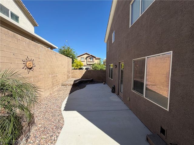 6677 Keyesport Court, Las Vegas, NV 89148