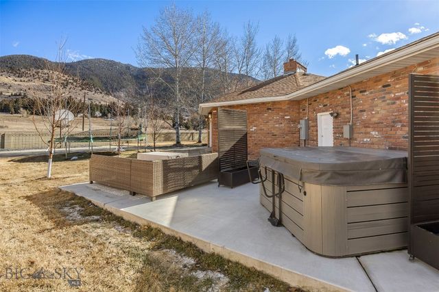 100 Cedar Lake Court, Butte, MT 59701