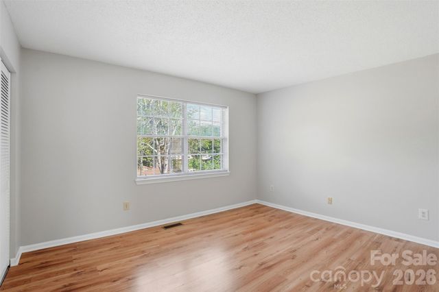 8846 Hunter Ridge Drive, Charlotte, NC 28226