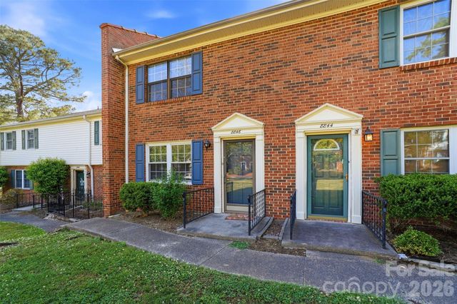 8846 Hunter Ridge Drive, Charlotte, NC 28226