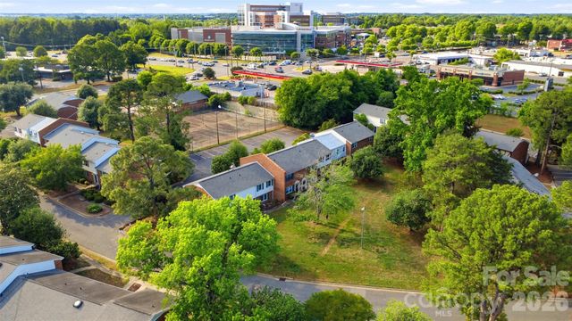 8846 Hunter Ridge Drive, Charlotte, NC 28226