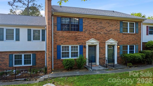8846 Hunter Ridge Drive, Charlotte, NC 28226