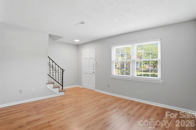 8846 Hunter Ridge Drive, Charlotte, NC 28226