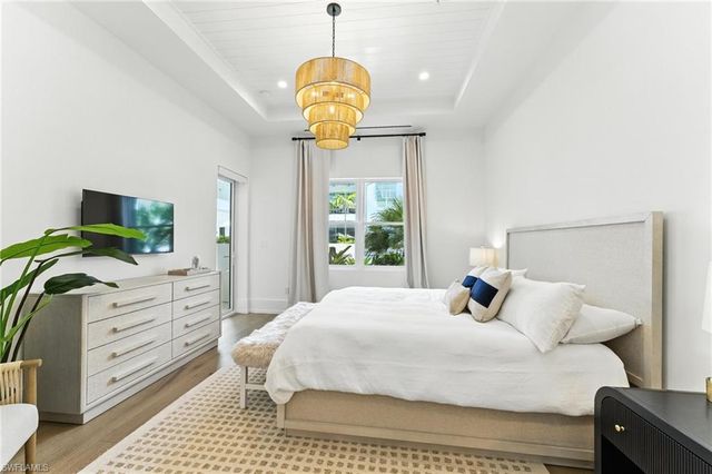 201 8th ST S 208, Naples, FL 34102
