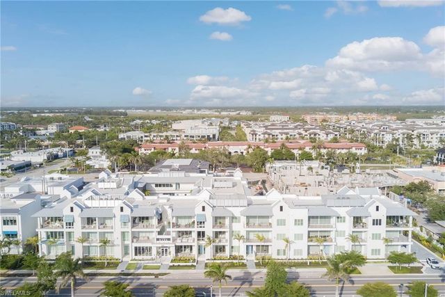 201 8th ST S 208, Naples, FL 34102