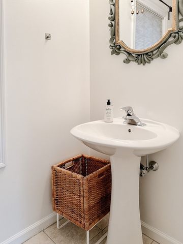 555 Main St 9, Woburn, MA 01801