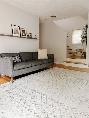 555 Main St 9, Woburn, MA 01801