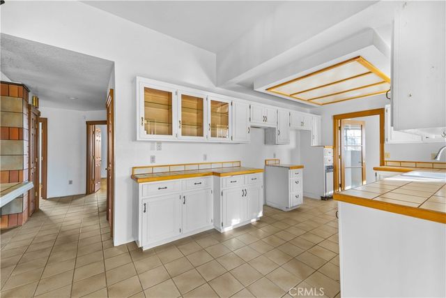 11815 Ivy, Hesperia, CA 92345