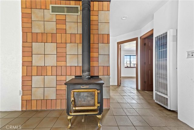 11815 Ivy, Hesperia, CA 92345