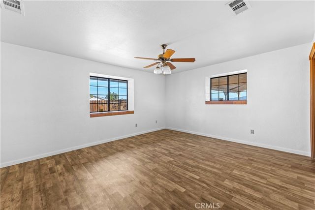 11815 Ivy, Hesperia, CA 92345