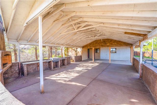 11815 Ivy, Hesperia, CA 92345