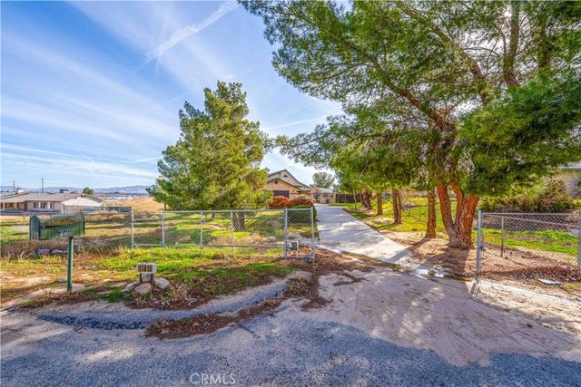 11815 Ivy, Hesperia, CA 92345