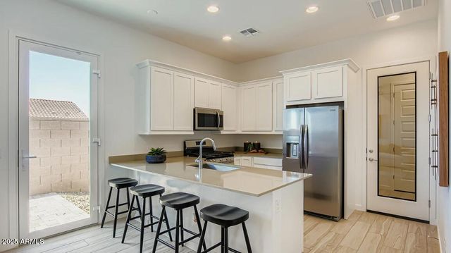 9631 W WHITTON Avenue, Phoenix, AZ 85037