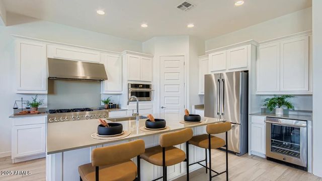 9631 W WHITTON Avenue, Phoenix, AZ 85037
