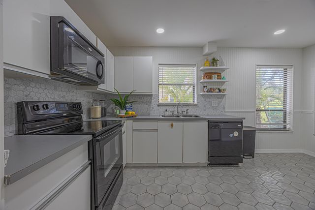 3625 Inverrary Boulevard W, Lauderhill, FL 33319