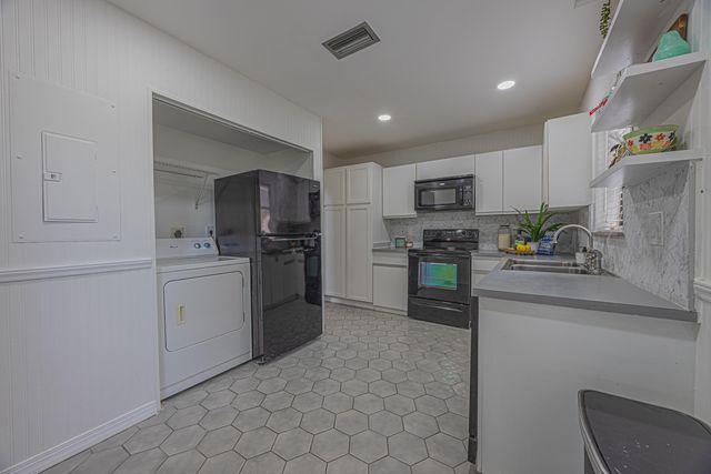 3625 Inverrary Boulevard W, Lauderhill, FL 33319