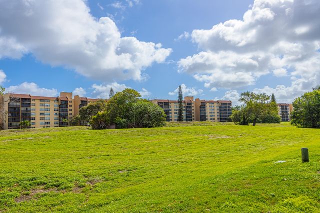 3625 Inverrary Boulevard W, Lauderhill, FL 33319