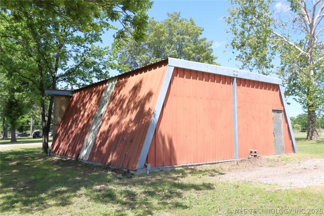 32632 E 710 Road, Wagoner, OK 74467
