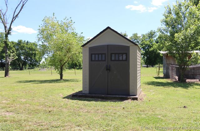 32632 E 710 Road, Wagoner, OK 74467