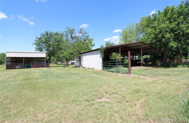 32632 E 710 Road, Wagoner, OK 74467