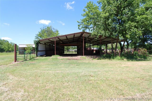 32632 E 710 Road, Wagoner, OK 74467