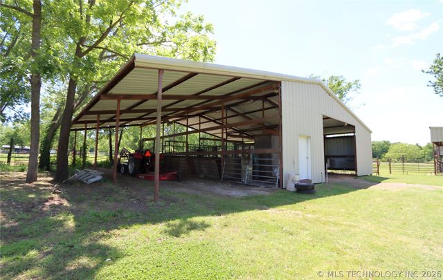 32632 E 710 Road, Wagoner, OK 74467